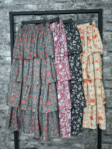 دامن چیندار طرح گلریز پینترسی کد1001